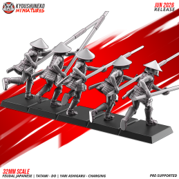 Ashigaru Tatami-dō con yari en carga. Nipón