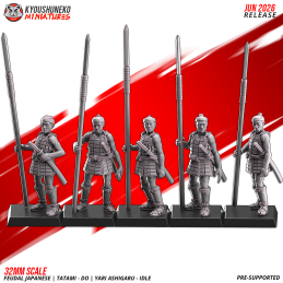 Ashigaru Tatami-dō con yari en reposo. Nipón