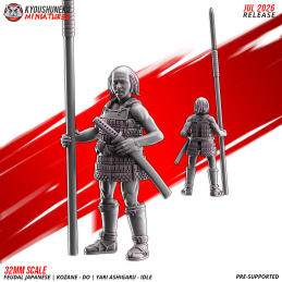 Ashigaru Kozane-dō con yari en reposo. Nipón